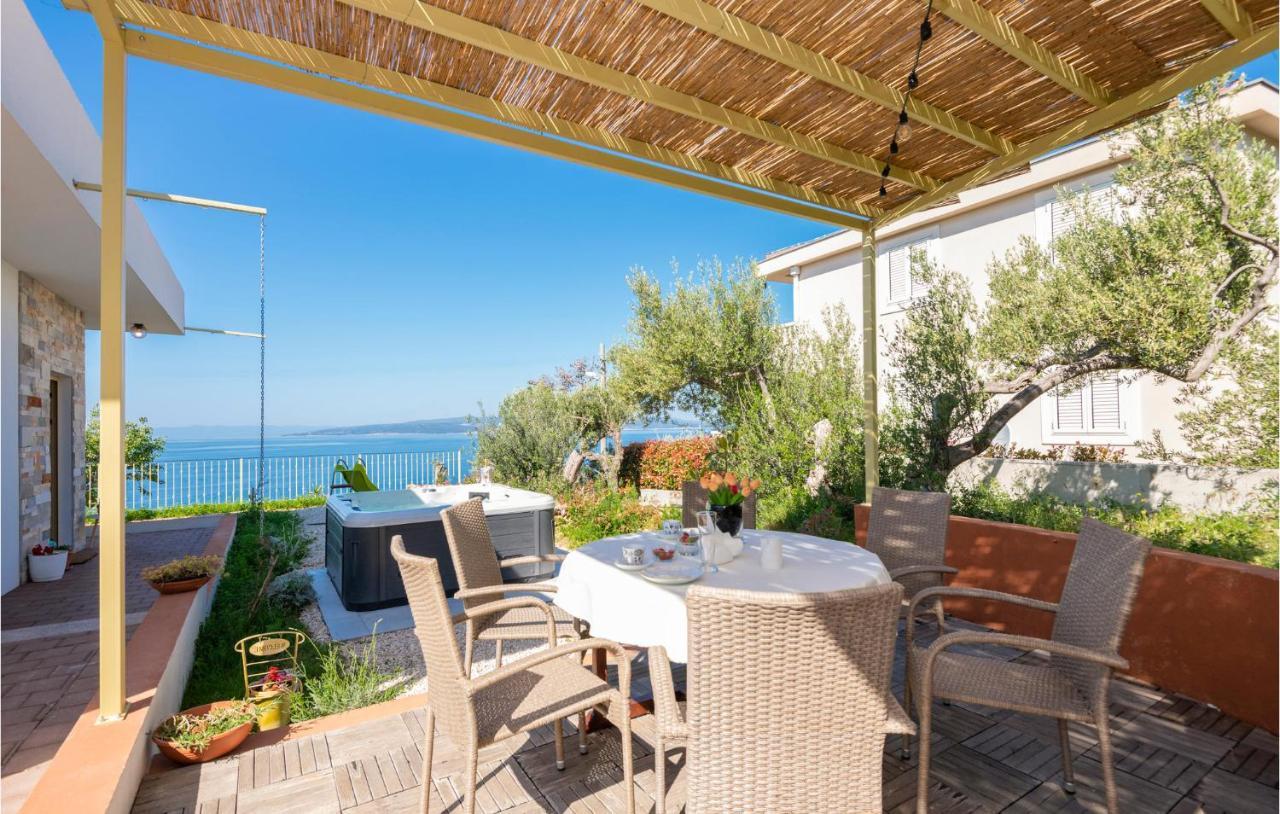 Holiday Home Villetta Belveder Baška Voda Kültér fotó